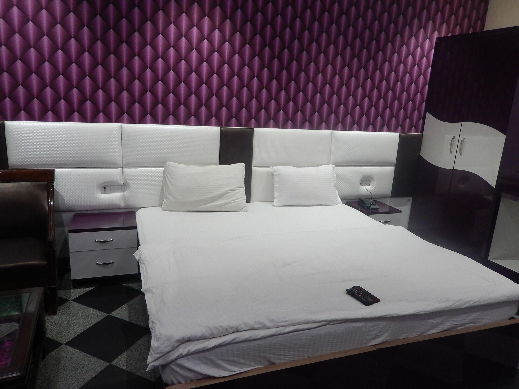 A New Delhi Hotel Orchid Garden Esterno foto