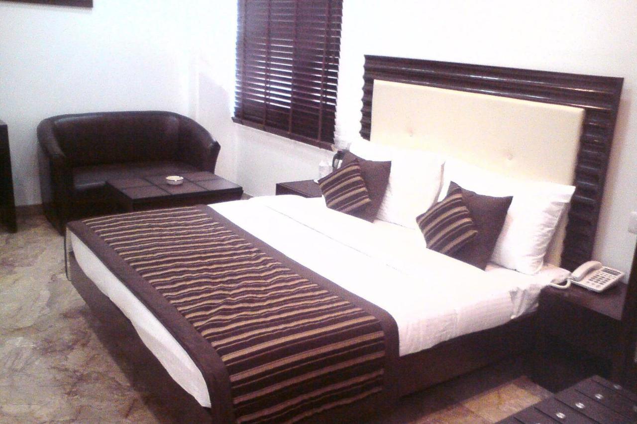 A New Delhi Hotel Orchid Garden Camera foto