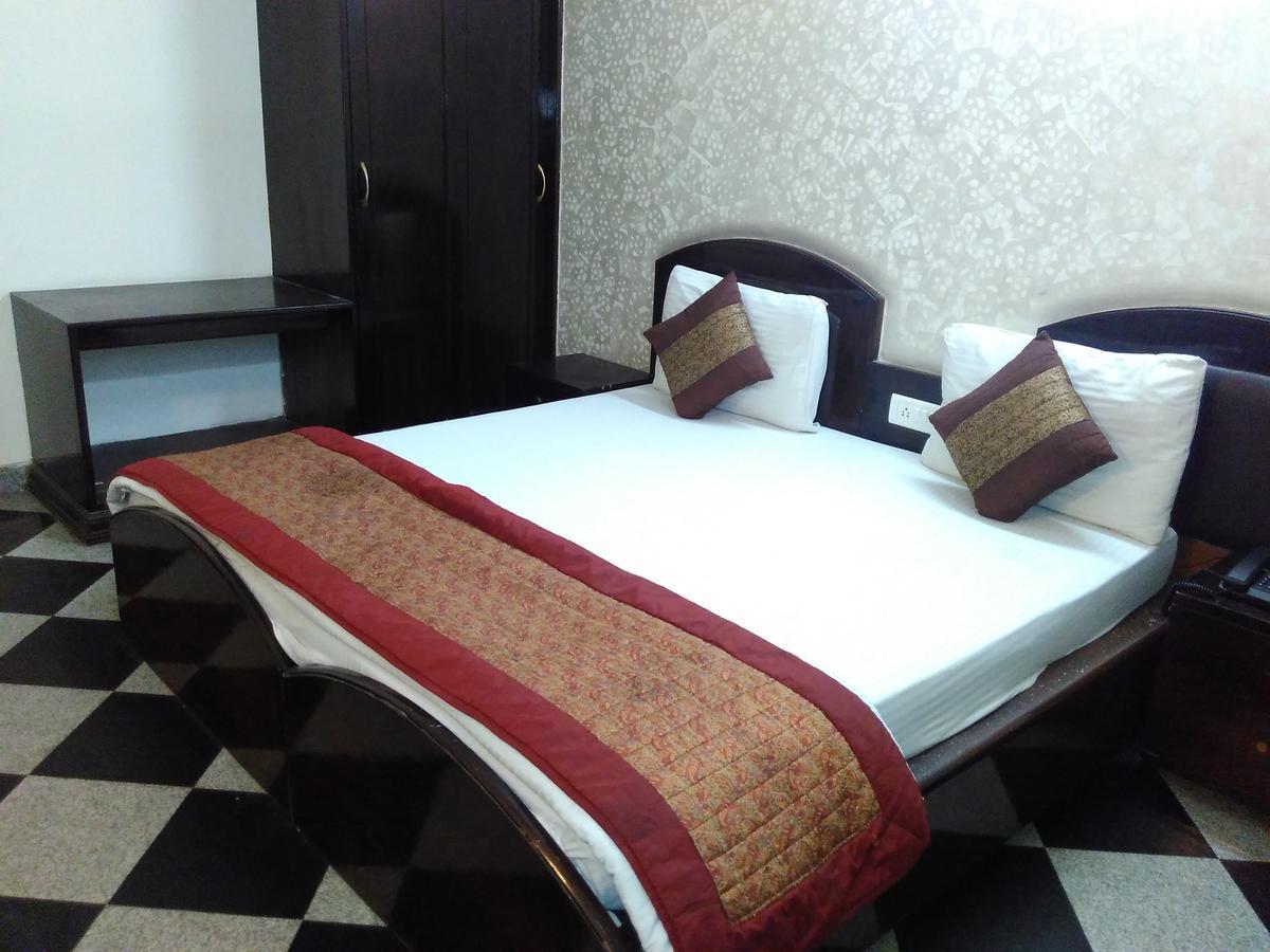 A New Delhi Hotel Orchid Garden Esterno foto